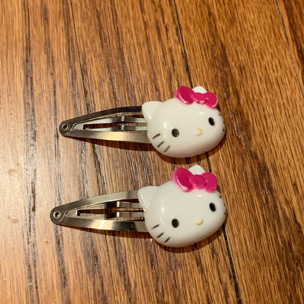 Hello Kitty Hair Accessories - Picture 2 of 5